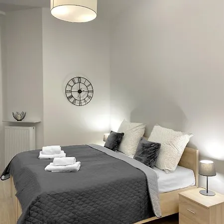 Apartment Starowislna 41-43 By Pi *