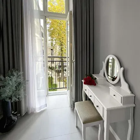 Starowislna 41-43 By Pi *