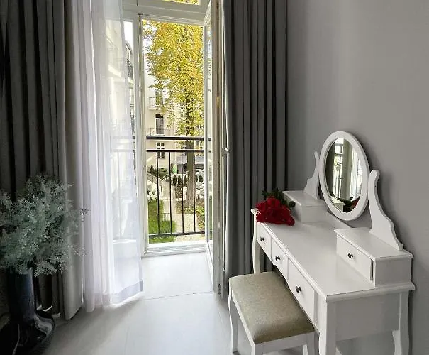 Starowislna 41-43 By Pi *